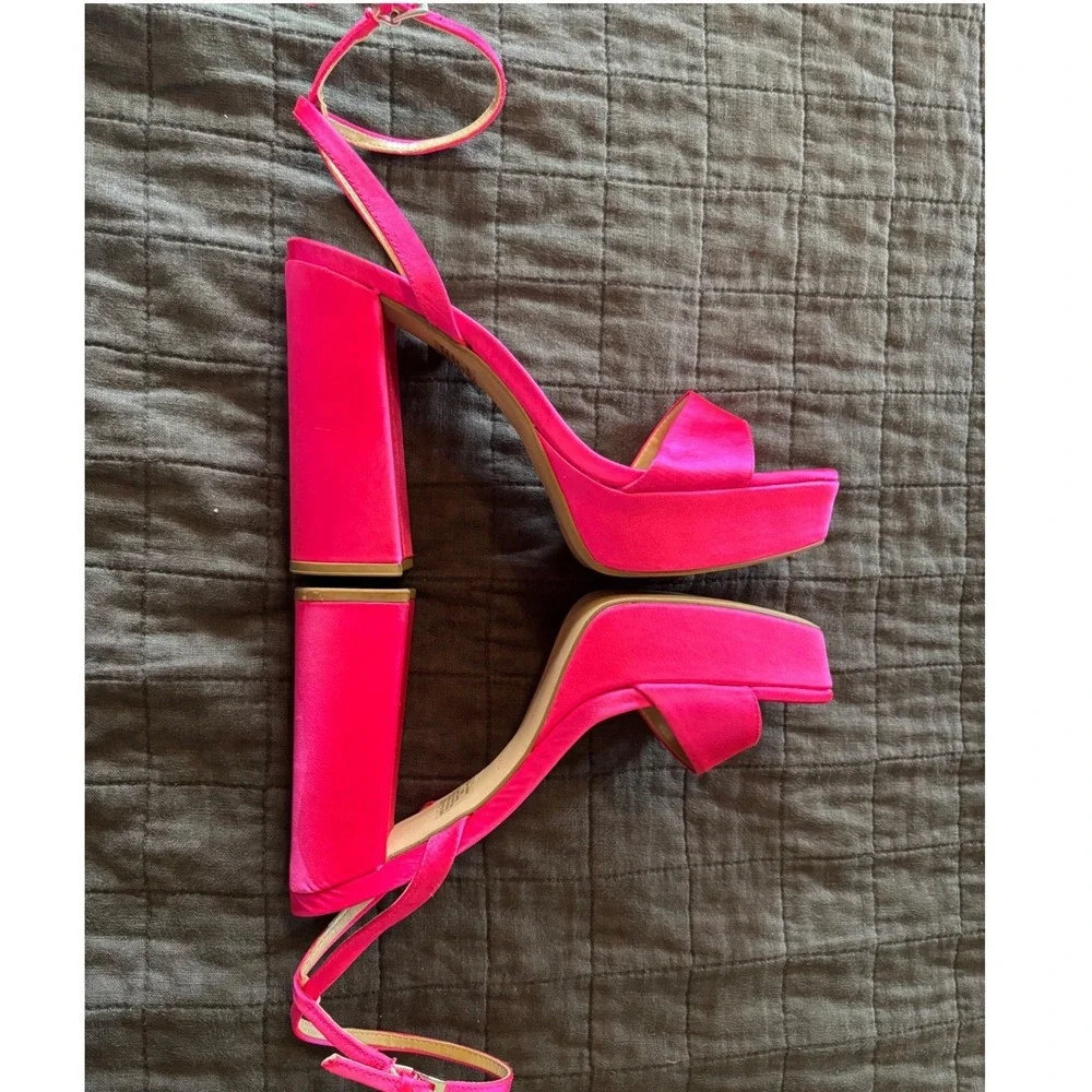 Steve Madden Lessa Hot Pink Satin Platform Block Heel Sandals Mens 9.5M LESS06S1